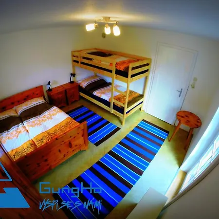 Hostel Gungho Hutte *